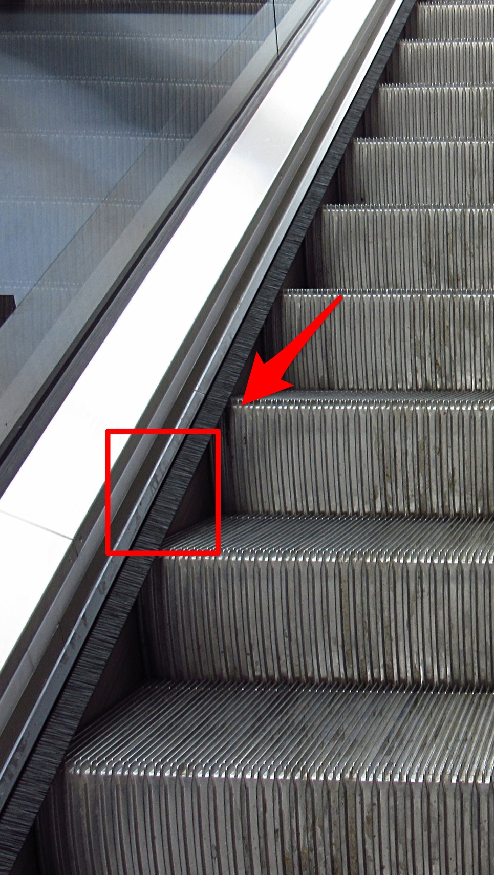 escalator-1016756_1920---Copy